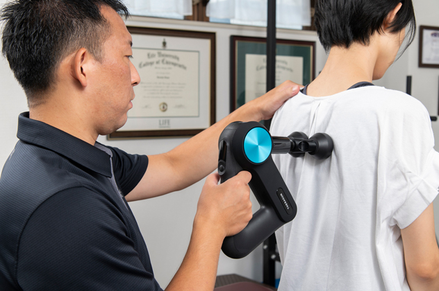 Theragun(セラガン)によるパーカッシブ・セラピー|OUMIカイロプラクティック立川